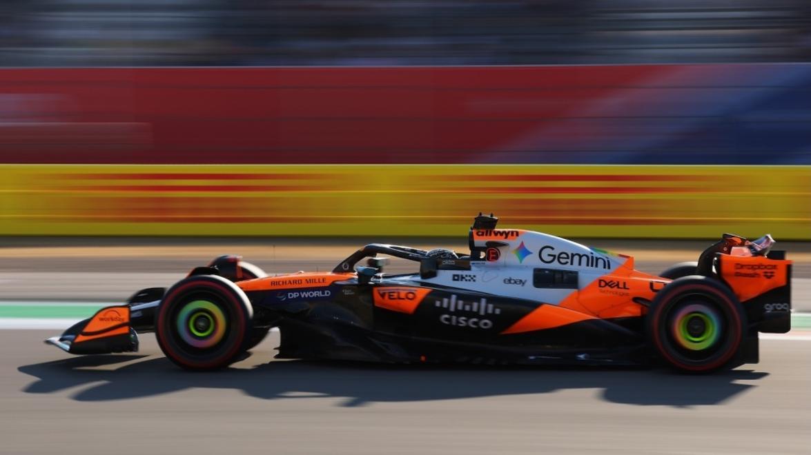 迈凯伦碾压梅赛德斯，皮亚斯特里刷新纪录